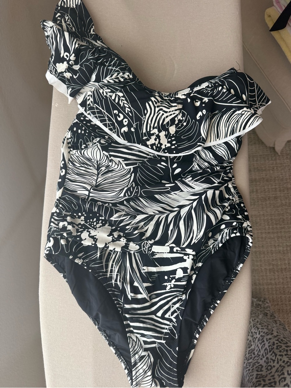 Profile By Gottex Black & White Tropical Ruffle One-Piece Swimsuit
